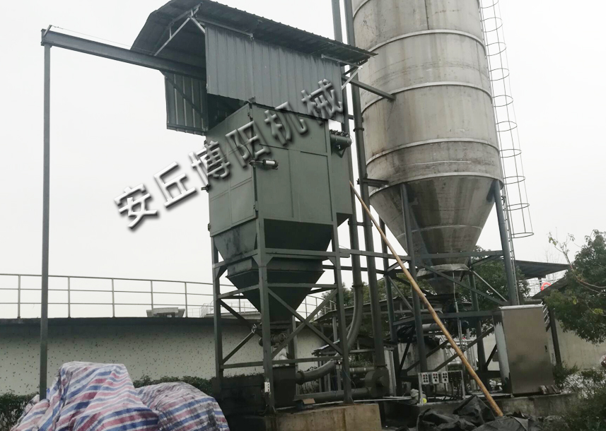 氧化鋁為什么要用噸袋拆包機(jī)拆卸呢？