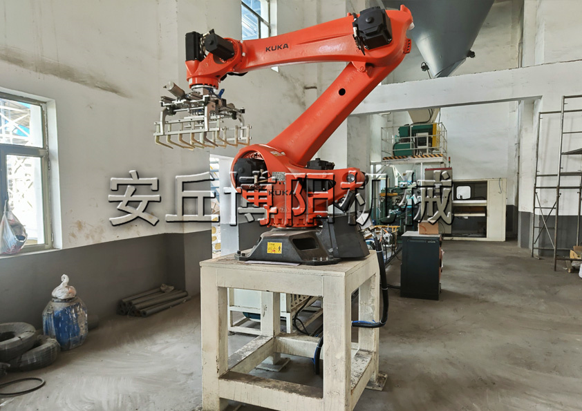 聚丙烯自動(dòng)碼垛機(jī)器人的特點(diǎn)有哪些？