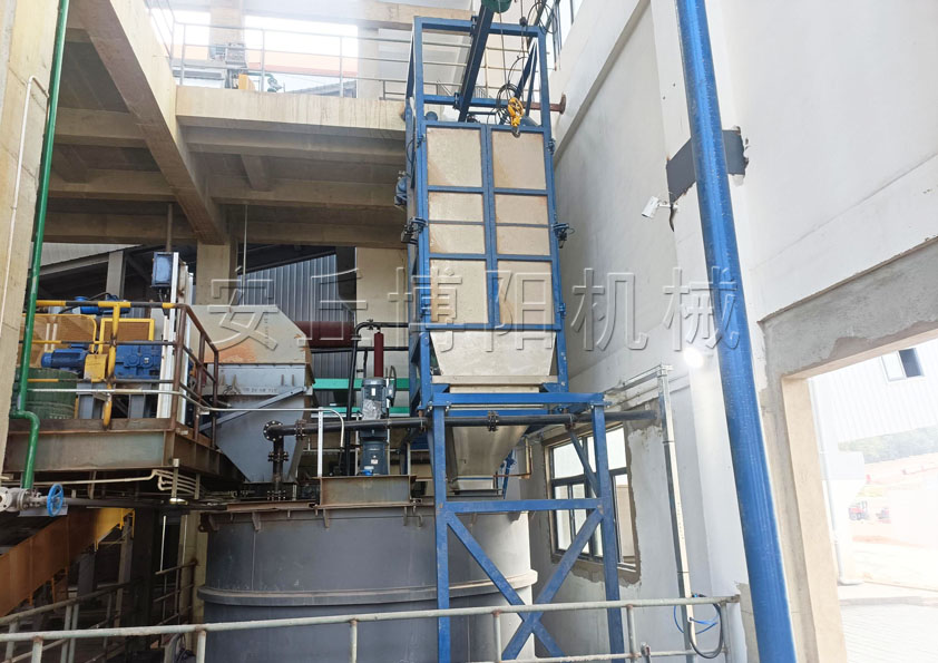 氧化鋅噸袋破袋機(jī)的工作原理和核心優(yōu)勢(shì)有哪些呢？